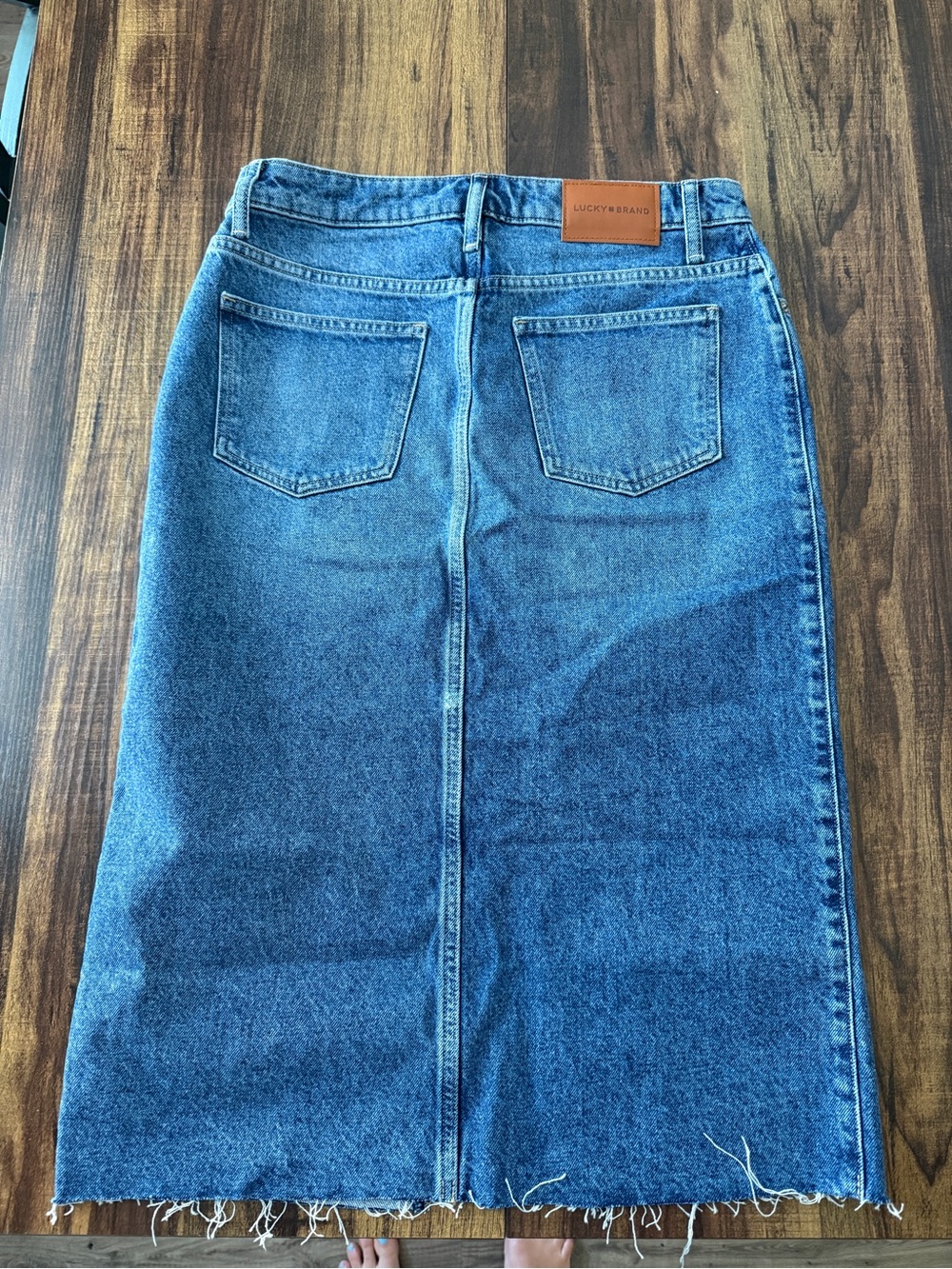 Lucky Brand Denim Pencil Skirt in Medium Blue- midi Jean skirt like new - Picture 6 of 9